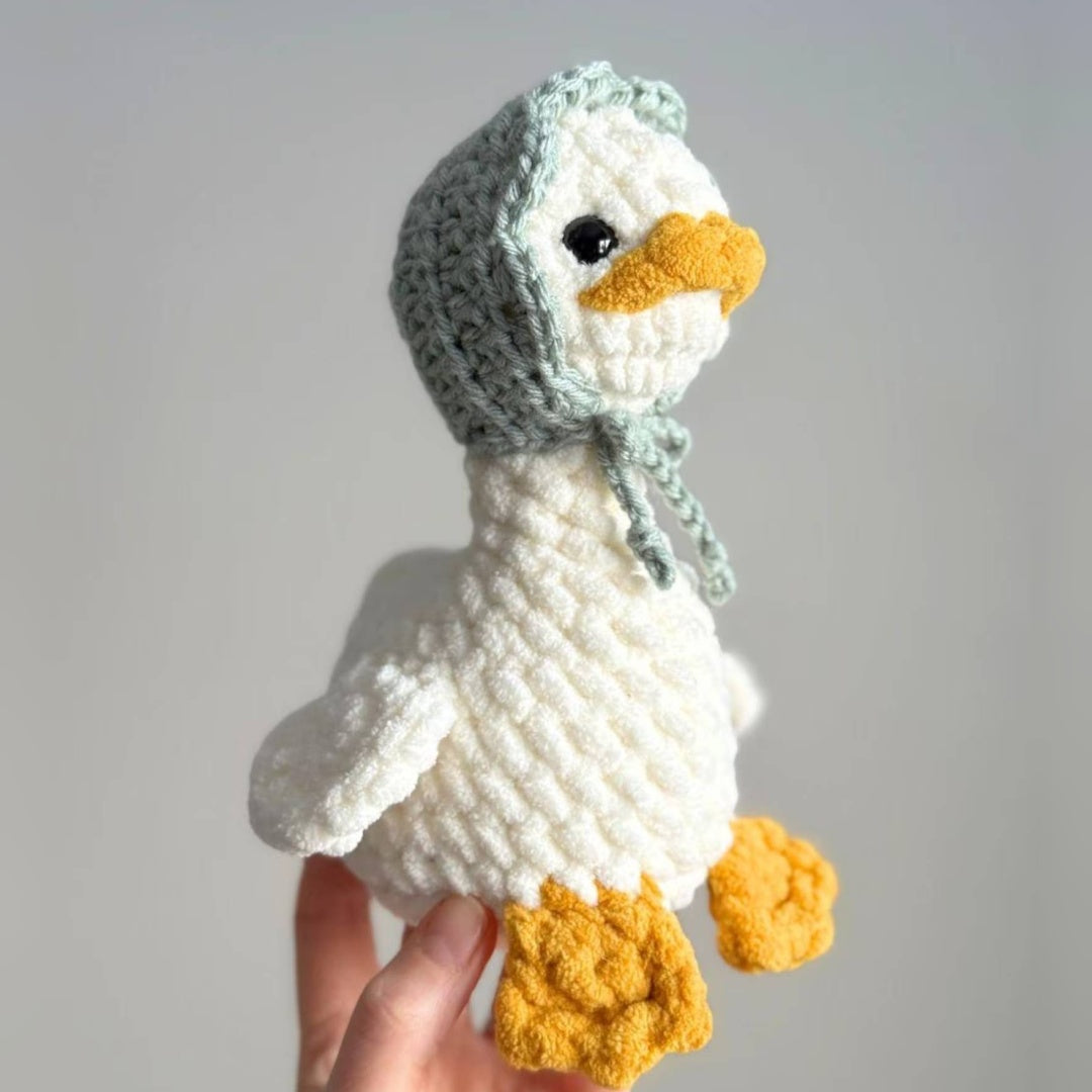 Cute Goose | Plush Amigurumi Crochet Pattern + Accessories